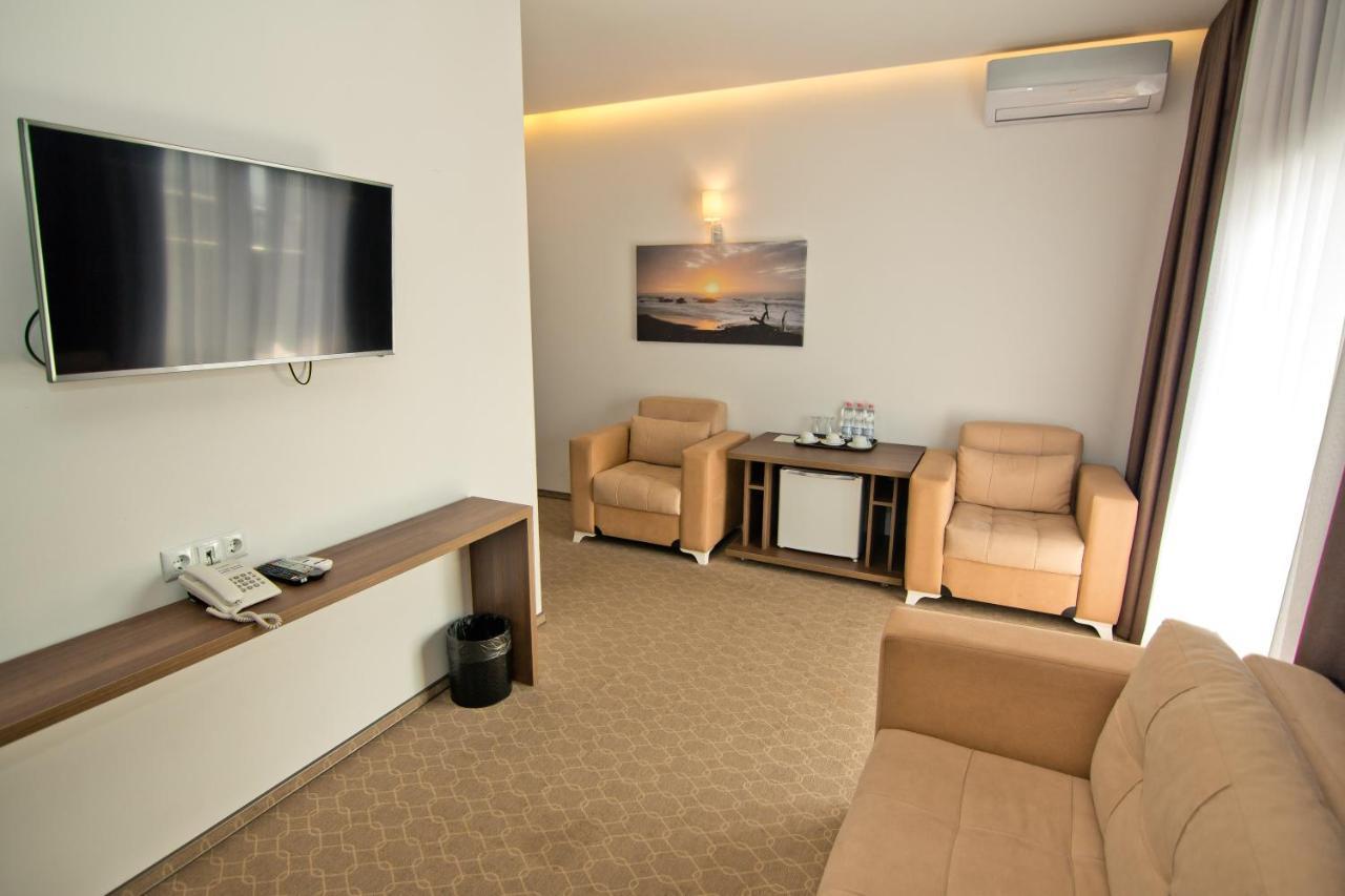 Sky Inn Batumi Kültér fotó